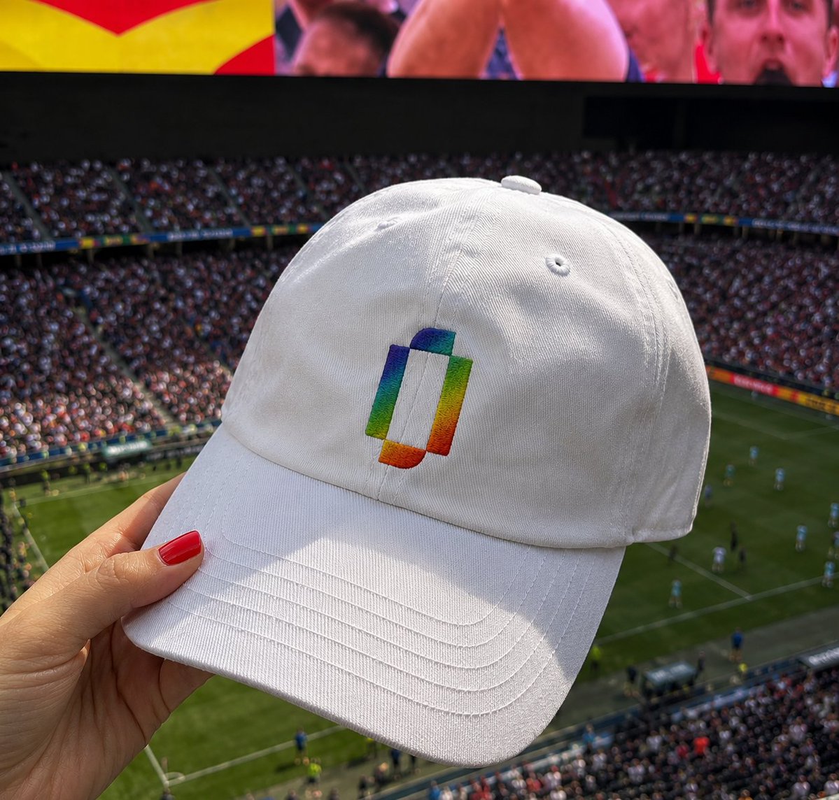 sunflower_071's tweet photo. Football creates legends.
@Renaiss_CN preserves them.
Who's wearing this Renaiss cap to the final? 🧢⚽👀
@Parallel_Crypto @Mark_Memelord @dappeum @renaissCLTB @KathyxMeta @pdd_Renaiss @0x1001 @TCGRWA @zz2635323 @0xKuromon @Tomblockhk @852Web3 @renaiss_cmty @tastedotmd @vinciwld https://t.co/uIFQBDUrkb