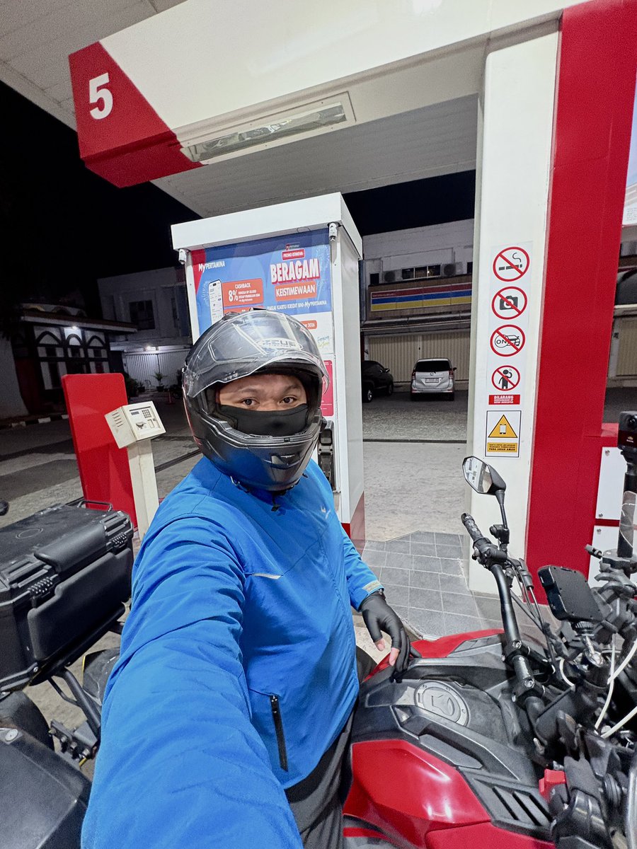 inibennn's tweet photo. bisa touring kok milih tidurrrr 🙏🏻 https://t.co/ec40iW6G9f