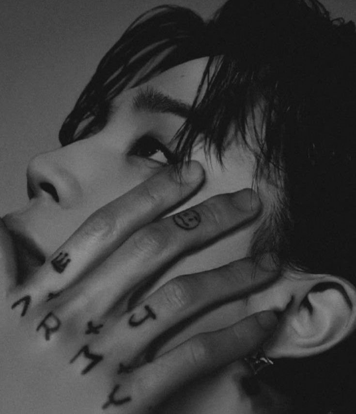 oneblckswan's tweet photo. Teacher’s Pet | #kookminau #jikookau 

Donde j.m, estudiante de medicina, se muda a un nuevo vecindario donde conoce a j.k, su vecino del frente mayor que él y demasiado guapo que casualmente, también es doctor y resulta ser su profesor https://t.co/2JSrPU79in