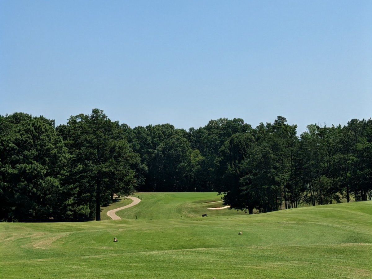 HoppyHacker72's tweet photo. #GolfCourse 31
Warrior Golf Club
China Grove, NC
Design: Stan Gentry
Par 71, 5041y/64.5/115 - 6609/71.8/130
$55 - $89
#GolfGrade
Analytics Score : 84.6
My Grade : B-
#GolfRating
Core Golf Experience
* Greens - 9.75
* Fairways - 9
* Layout & Diversity - 8.75
* Bunkers - 6
* Tee Boxes - 8
* Rough - 8.75
* Fringe - 9.25
Overall Experience & Value
* Price & Value - 9
* Pace of Play - 5
* Overall Vibe - 9.5
Course Amenities & Infrastructure
* Practice Area - 9.5
* Carts - 8.75
* Cart Path - 8.5
* Clubhouse - 9.5
* Pro Shop - 10
* Turn Food - 9
Service
* Staff - 9
* Marshaling - 0
* Cart Service - n/a
#GolfReview
The course pretty much lived up to the hype, sans pace of play. Almost 5 hrs on a mid-morning weekday round and running late on the tee sheet really ruins the experience. I tried to be forgiving with the bunkers going from drought to a few days of heavy rain washing them out, but my buddy said they're usually good so. It's on the shorter side, and even fairly open; but good bunker placement, fantastic green contours, and elevation with water make the course a good balance of fun but challenging.