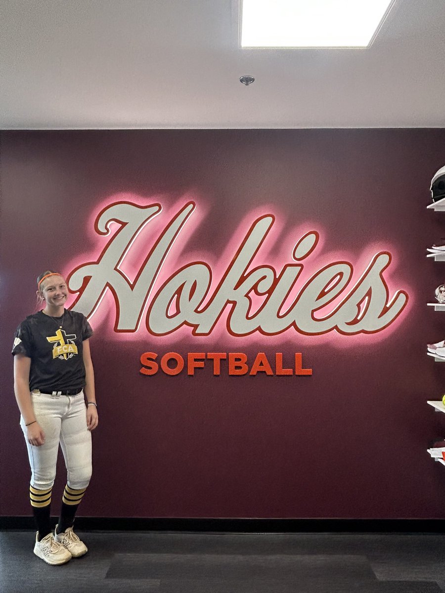 KCothran28's tweet photo. Had an amazing time at @HokiesSoftball camp today!! Thank you to all the coaches for the great feedback! Can’t wait for next time!!
@jjpower19 @michaellew10 @VTechSBcoach https://t.co/mQpKzpDNaG