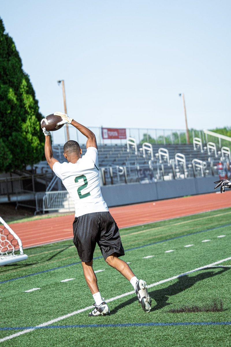 Penny_Harrison2's tweet photo. Had a great time competing at the PSU 7on7 tournament! Thank you to the head coach @CoachFisk and staff for putting on a great event. I had fun making plays, scoring, competing, and getting better. Also included a few clips from the scrimmage the day before! 6-0 tourney champs! https://t.co/wAarKtWcKh