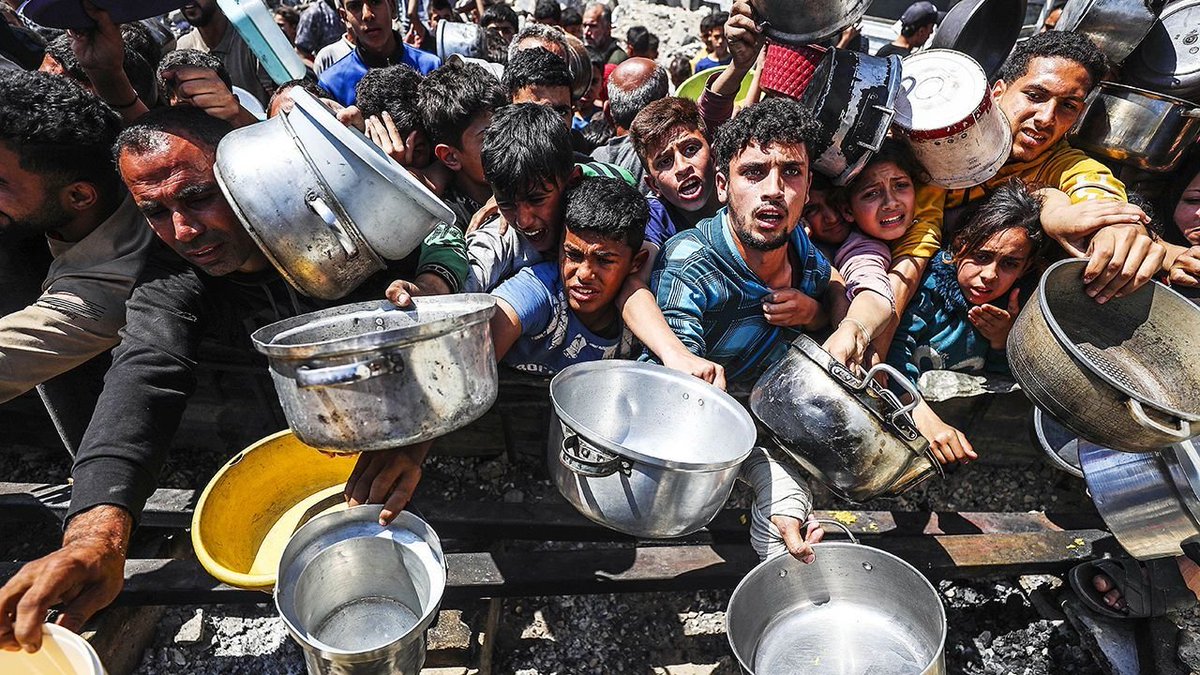 TRobinsonNewEra's tweet photo. A family of 18 from Gaza has won the right to come to Britain under human rights legislation.

A Gazan mother of three, who had arrived in the UK as a refugee, was refused permission to bring her extended family by the Home Office.

However, an immigration tribunal has overturned that decision and ruled that the woman can bring her relatives to Britain, claiming that refusing to do so would breach her rights to a family life under the European Convention on Human Rights (ECHR).

Muslim country's all around them and they come here with their backward ways.