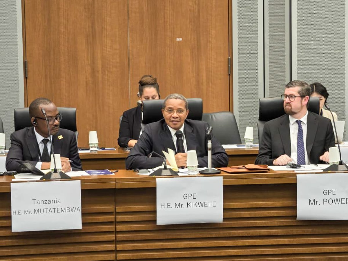 GPforEducation's tweet photo. At a time when the world urgently needs more investments in education, Japan is stepping up 🇯🇵🤝

During his visit to Japan, @GPEChair welcomed a pledge of more than $20 million from the Japan Alliance for Holistic Education at the African Ambassadors' Roundtable.

🧵1/3 https://t.co/MVWrEAbzhg