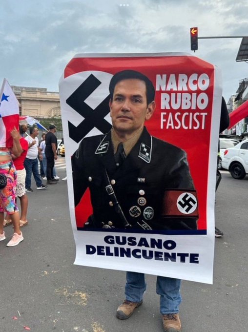 Balthoral's tweet photo. @FoxNews Con el terrorista nazi y el pederasta naranja que hacemos?  Fanáticos hijos de puta. https://t.co/WwXnotoI3z