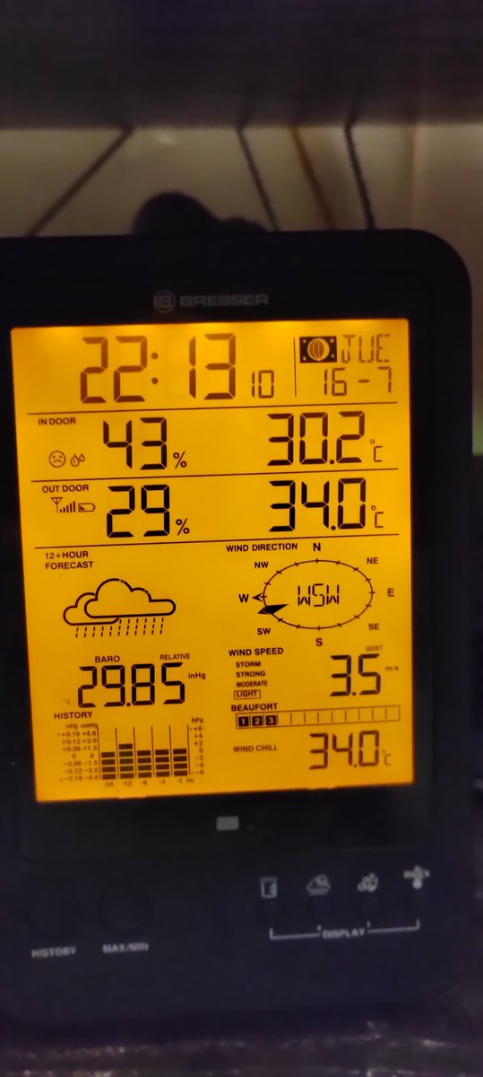 eduwhite77's tweet photo. @Storm_Malaga En Alhaurín de la Torre seguimos con 34°C a las 22:15 ... esto no es normal https://t.co/q3BM9BfXkA