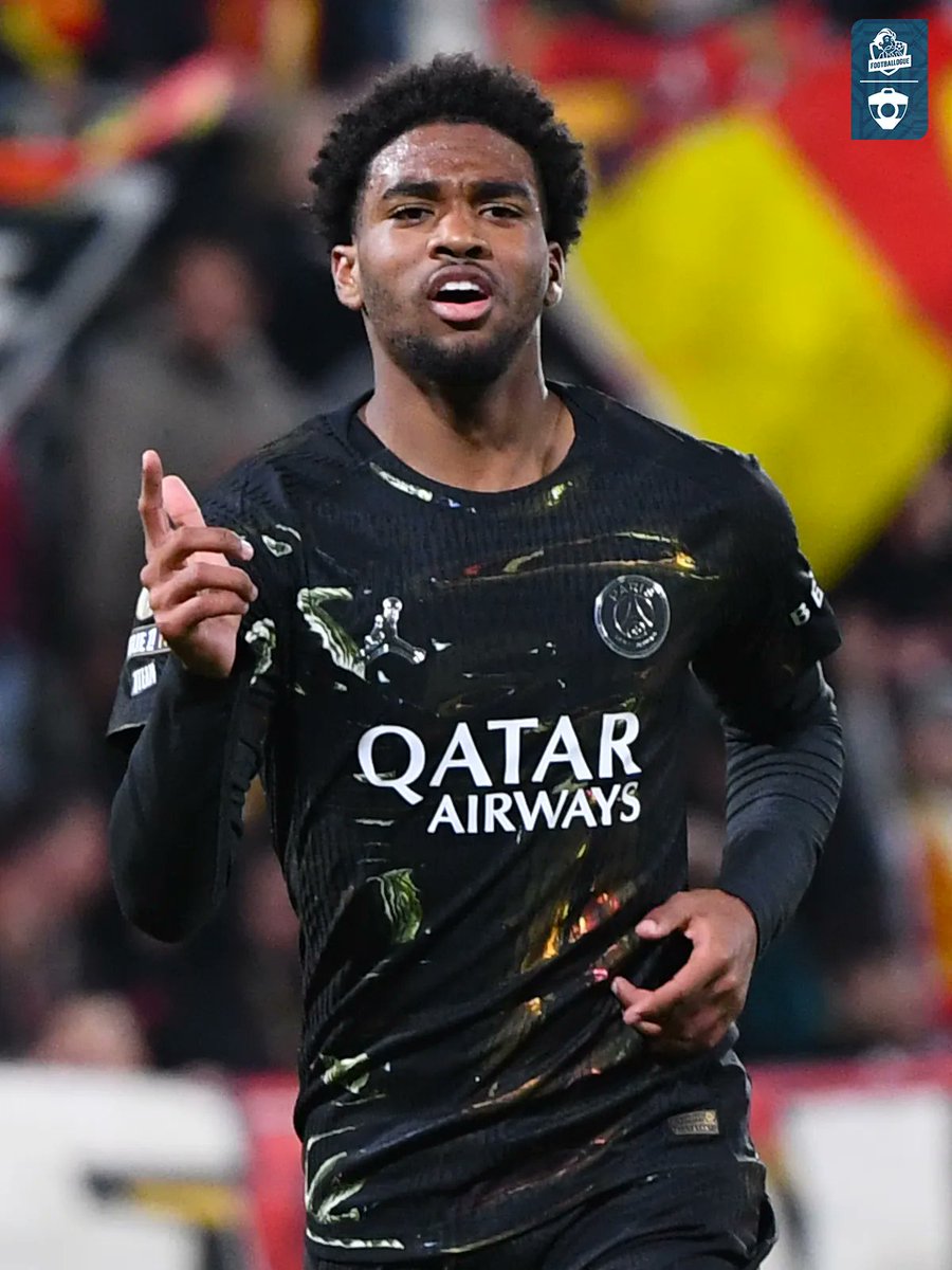 Footballogue's tweet photo. Ibrahim Mbaye devrait quitter le Paris Saint-Germain cet été !!! 👋❤️💙

Le joueur de 18 ans intéresserait pas mal de clubs en Premier League ainsi qu'en Bundesliga.

C'est tellement dommage de le voir quitter la Ligue 1, c'est vraiment un joueur intéressant ! 

(@FabrizioRomano) https://t.co/1QMfAyzObw