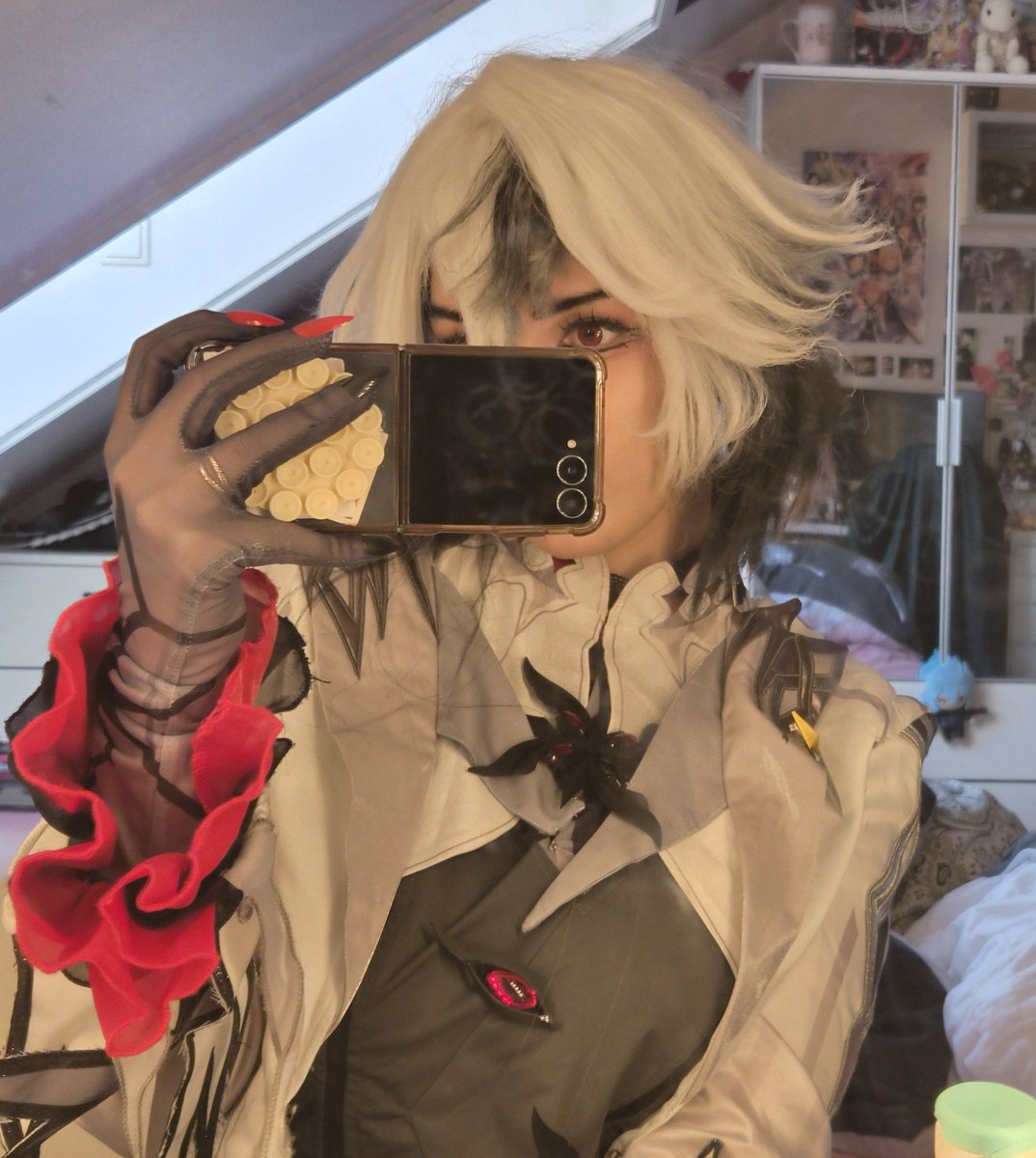 Naruchanzz's tweet photo. arlecchino cosplay 😝 https://t.co/WOoUP0ea1D