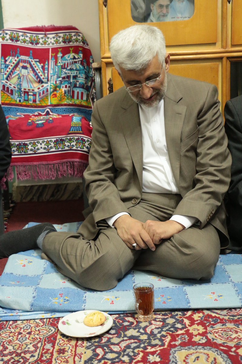 mz2miin's tweet photo. اون موقع که شما به اقیانوس می گقتی آقا یونس ایشون تو جنگ یه پاشو تو #جنوب_ایران داد...
شما برو شمال جوجتو بزن اینقدر تو کار بزرگترا دخالت نکن... https://t.co/aome0X450I