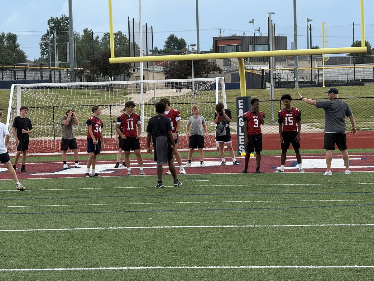 JoplinFootball's tweet photo. Yesterday we finished up a great three days of Middle School Camp, Youth Camp, and Youth Coaches Clinics! We greatly appreciate everyone who participated and everyone who helped out!

#RTS #NoNameMentality #GoEagles 🦅 https://t.co/JQYXt2zZ0l
