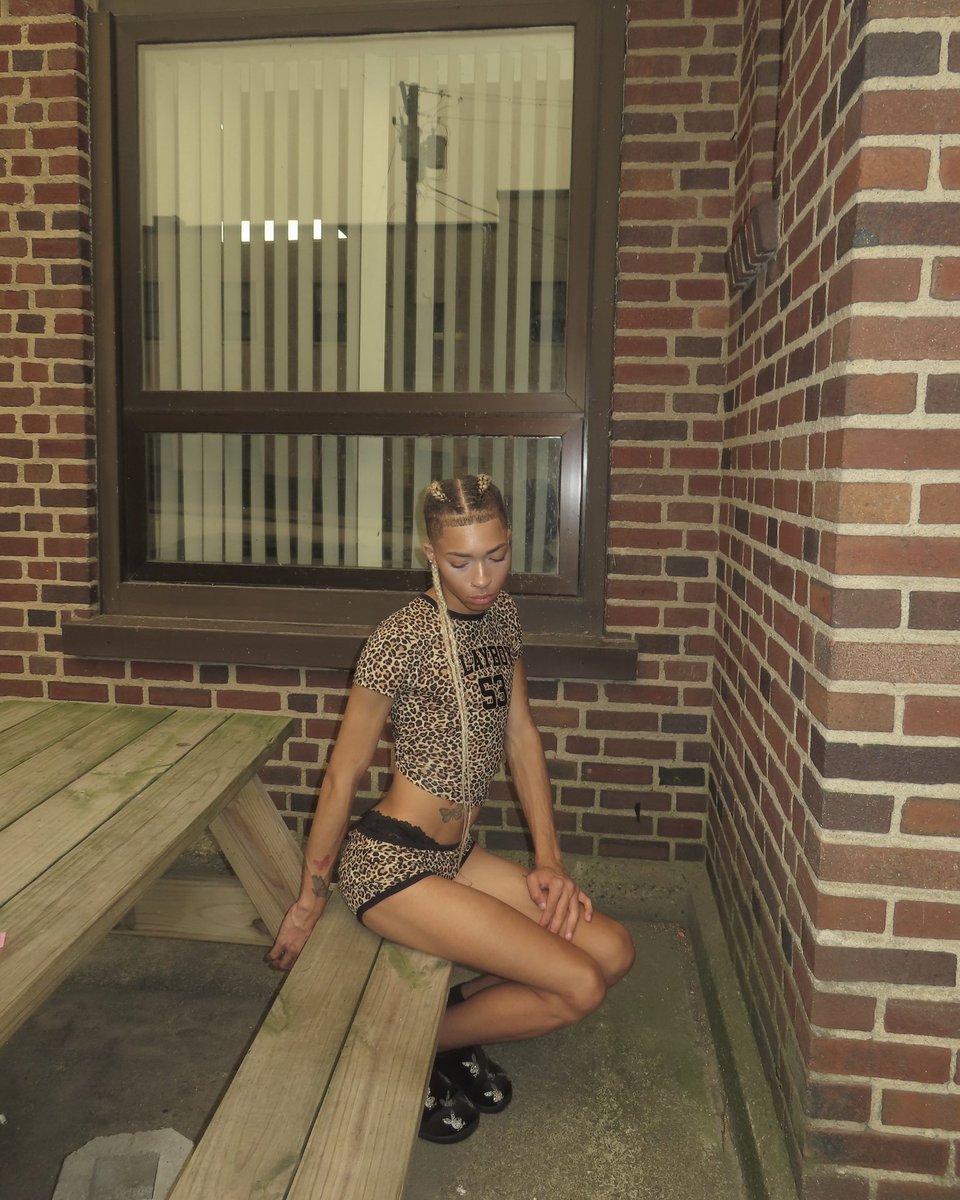 deandrexsmith's tweet photo. sexy bitch in some playboy😚
#gay #mlm #playboy #explore https://t.co/rChLr2Su3f