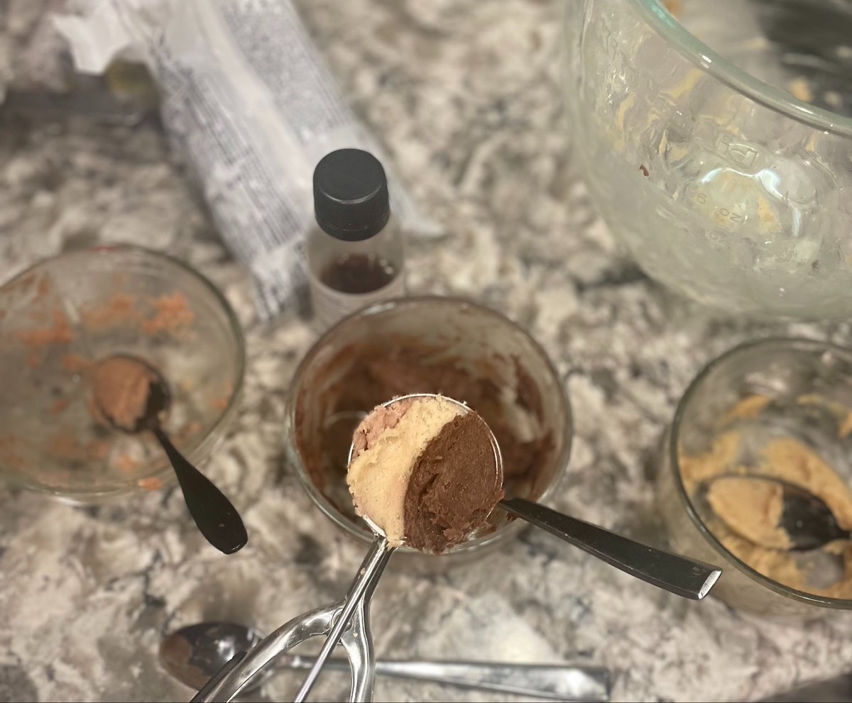 marie_baking's tweet photo. Neapolitan cookies 🍪🍦 https://t.co/Z75Umu9atT