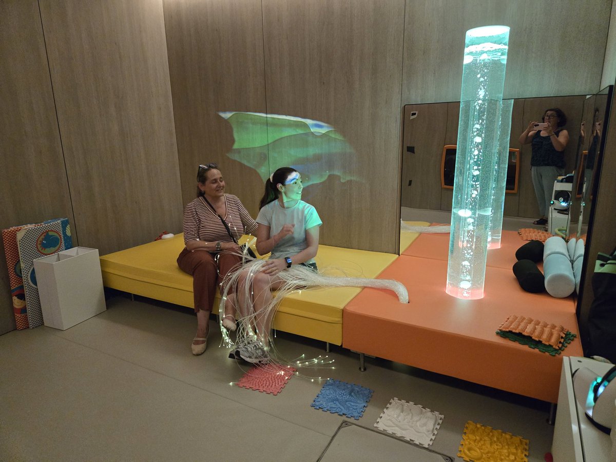 FEGEREC's tweet photo. Hoy visitó nuestras instalaciones Margarita Muñoz de la Llave, en representación del Colegio de Farmacéuticos de A Coruña.

Gracias por la visita! 😊 

#fegerec https://t.co/KdPZGguPzv