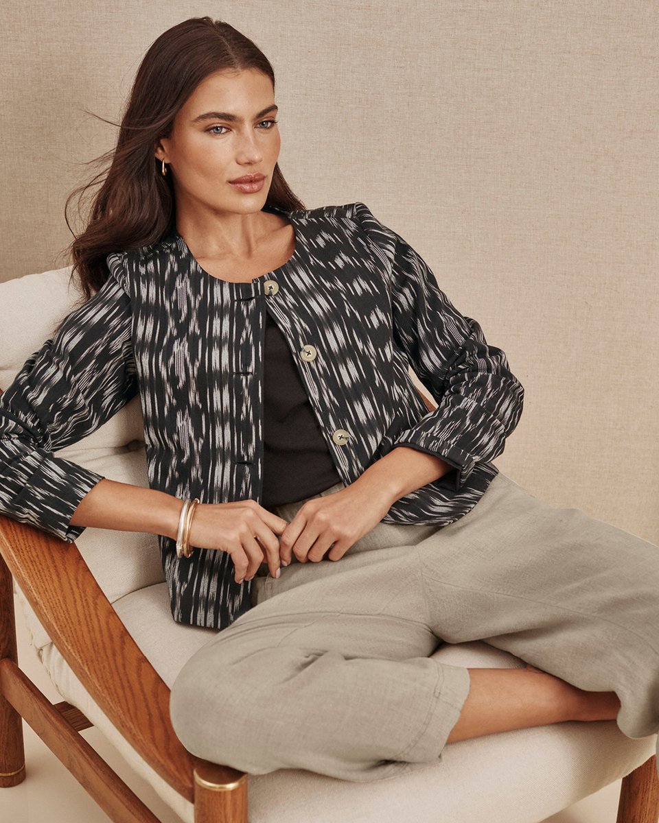 JJillStyle's tweet photo. Soft shades, statement styles. #jjillstyle Shop now: https://t.co/syABmxJ3HB https://t.co/kK4W44Qp9c