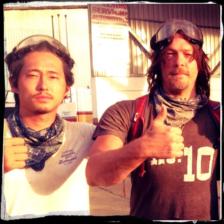 lvsclockwell's tweet photo. The size difference oh lord https://t.co/1w3aYRhKUe