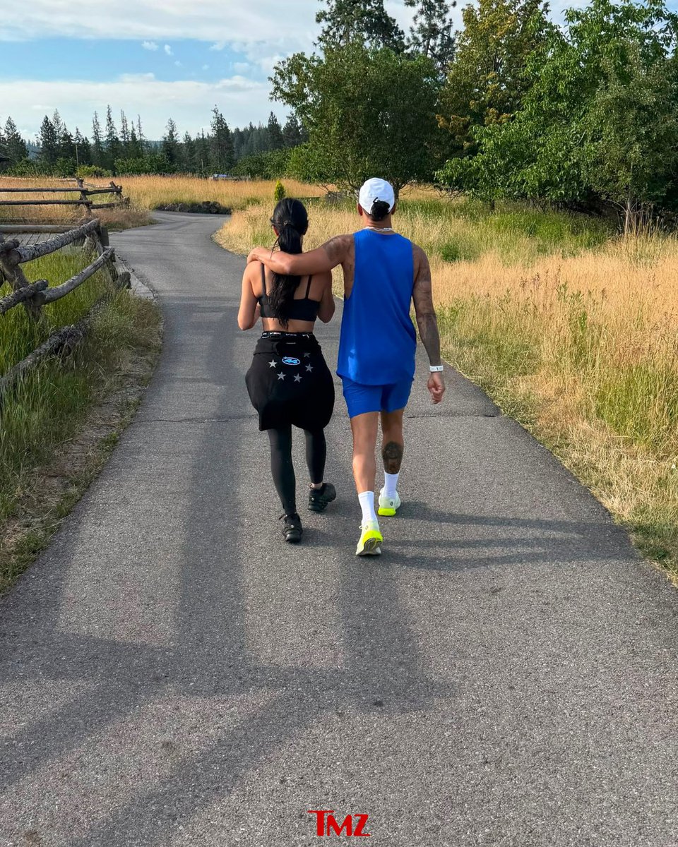 TMZ's tweet photo. Lewis Hamilton shares a photo dump saying "hold your people close 🫂" just hours after it was announced that Kim Kardashian's grandmother passed away.

📸: IG/Lewishamilton https://t.co/ygSN6FfznO