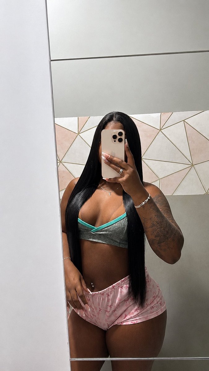 ofccmorenaka's tweet photo. a regra é clara curtiu, ganha vídeo meu dando o cuzinho🍓🤤😈🔥 https://t.co/rk59rNhm26