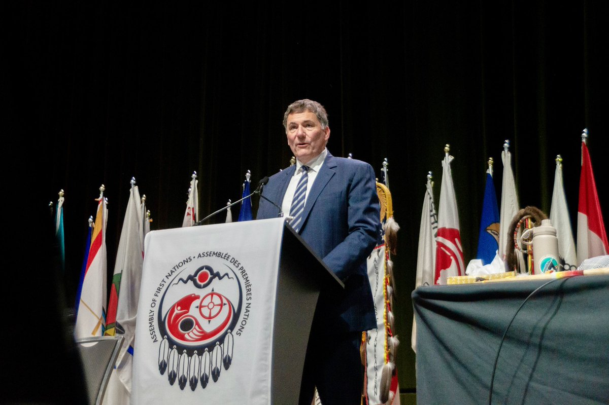 DLeBlancNB's tweet photo. Alors que nous transformons notre économie en faisant progresser de grands projets d’intérêt national, nous le ferons en partenariat avec les Premières Nations de tout le Canada et en tout respect de leurs droits, de leurs territoires et de leurs communautés – pour que tous aient leur mot à dire et aient un rôle à jouer dans la construction d’un Canada plus fort.