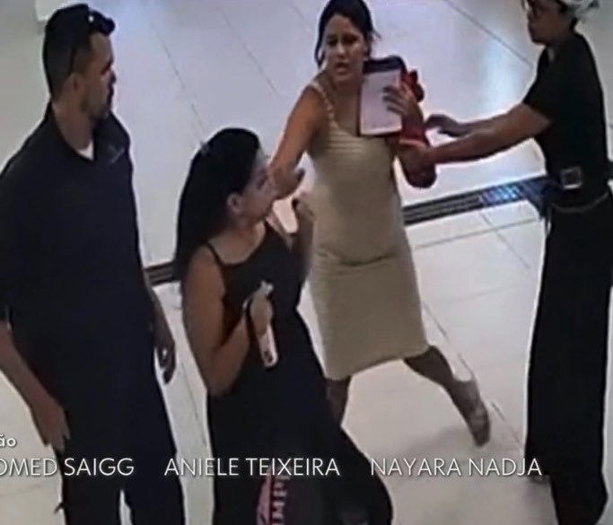 FuxicoTeresina's tweet photo. 🚨GRAVE: Tia que impediu tentativa de sequestro de recém-nascida será INDICIADA pela Polícia Civil após acusar servidora de envolvimento; decisão revolta internautas. https://t.co/QZ3UHyUs2n