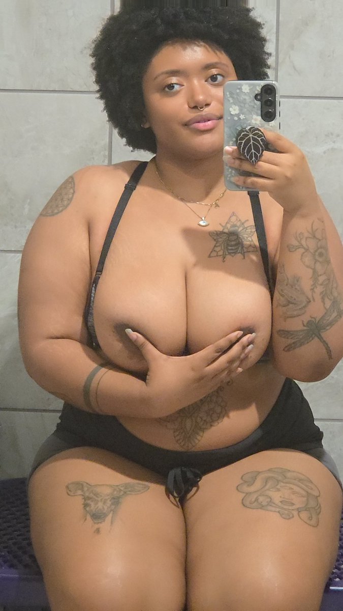 stacy_toxicity's tweet photo. Horny Thursday 🔥🔥♥️ https://t.co/AR4dttHwVh