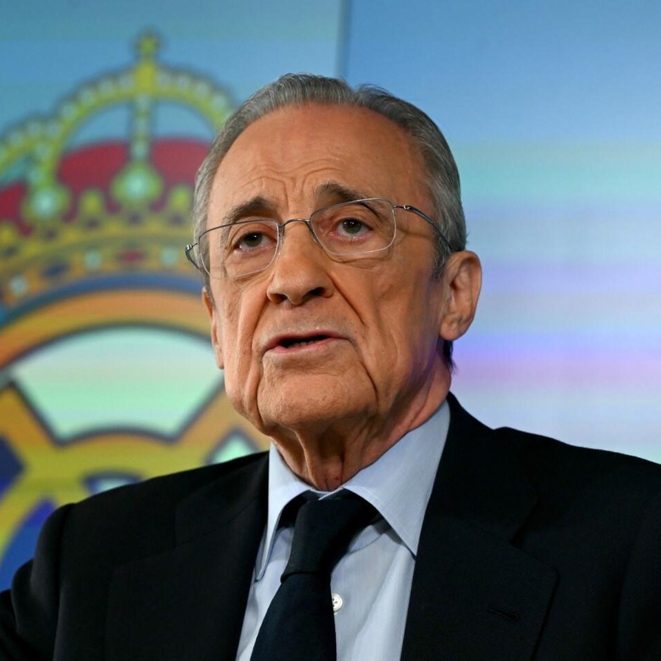TouchlineX's tweet photo. 🚨 𝗕𝗥𝗘𝗔𝗞𝗜𝗡𝗚: Florentino Perez keeps telling people at Real Madrid that Michael Olise was born to play for Real Madrid. 

— @FabrizioRomano https://t.co/iIKosBdaFQ