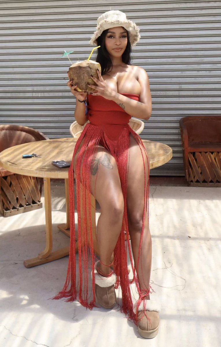 Angie_moloi0's tweet photo. Do i look pretty🥺🤭❤️ https://t.co/QFPZjDLI4L