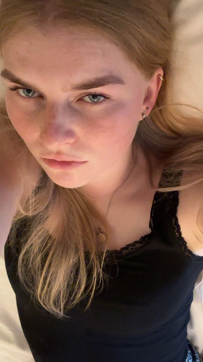 MilfFucker321's tweet photo. Any oomf wants to be gay w me? 😔 https://t.co/XYARJqfYGp