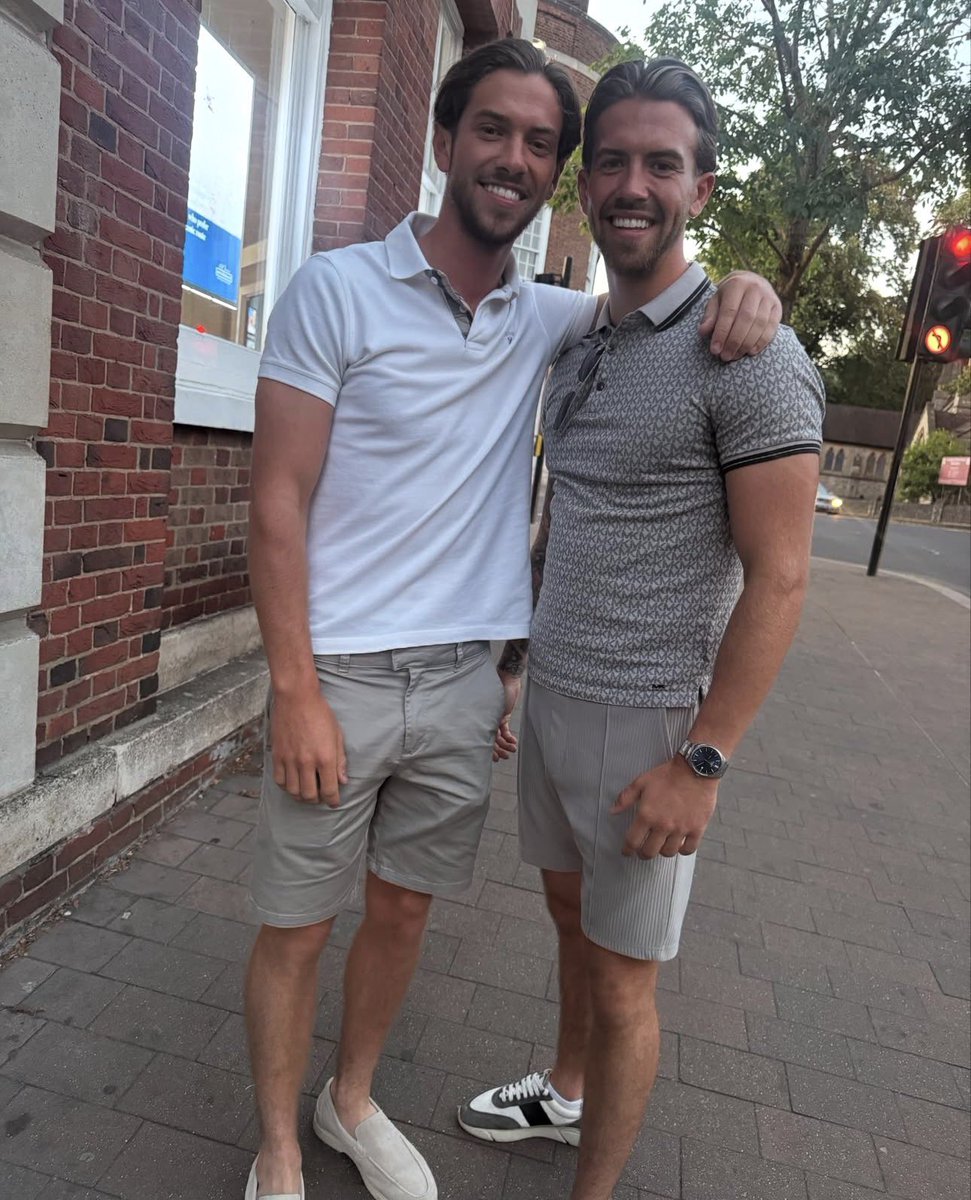jasrenzo's tweet photo. this season of love island has somehow made these men the prize and that’s the real horror story #loveislanduk https://t.co/QNEscrJ8HY