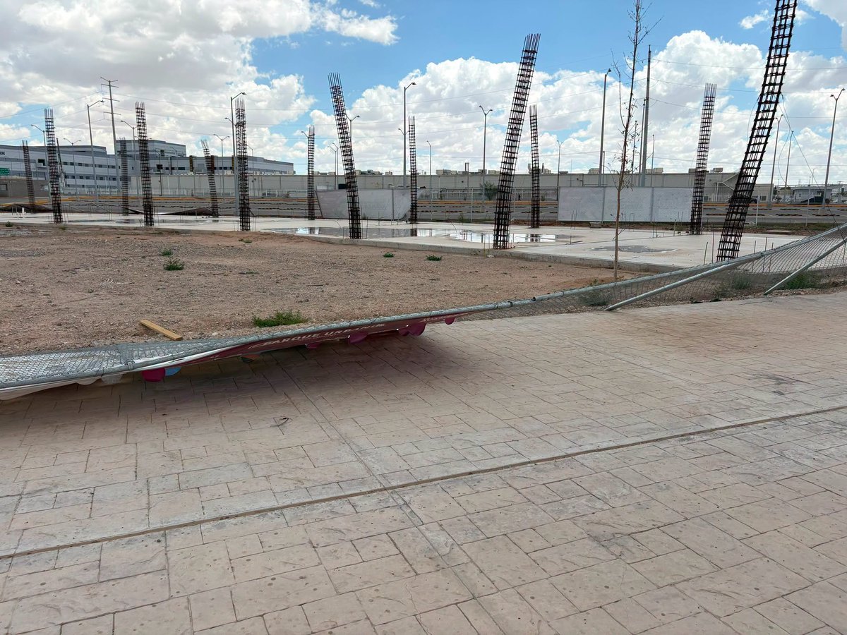 Christian_IC's tweet photo. @CruzPerzCuellar @Claudiashein ¿Cómo era que decias?, "Para ruinas... mejor Paquimé"
PARQUE URBANO SURORIENTE, Cd. Juárez, Chihuahua👇👇 https://t.co/QFaEzULQdV