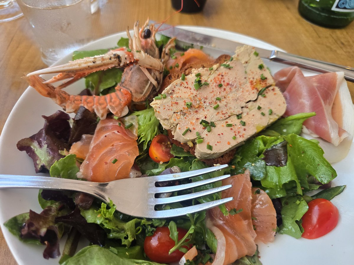 Was_Sgt__S's tweet photo. Went out for tea. Couldn't find owt decent. Had to settle for this French stuff.
#wheninrome https://t.co/sRalPtz4gV
