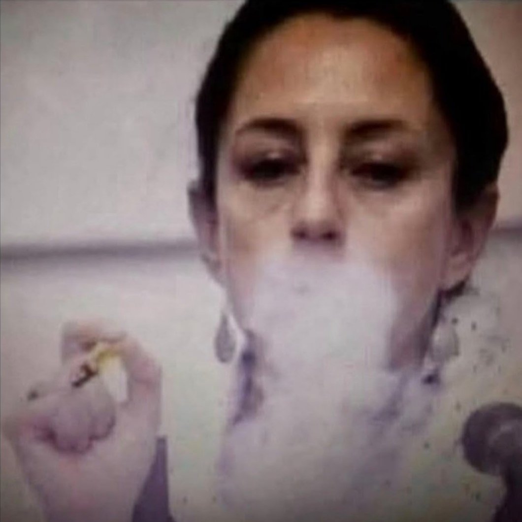TheOpinionMX's tweet photo. @M2Manriquez @Claudiashein Lo que el pais produce...
Lo que no hay en el Sistema de Salud...
Tiene su farmaciotota personal
#FentAMLO
#Coca Cola https://t.co/SKJQ9XL8G6