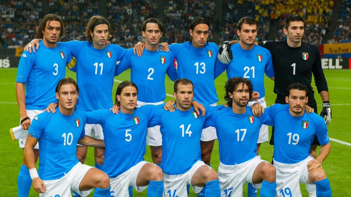 CanessaLuciano's tweet photo. No se explica como Italia no logró ganar un solo titulo desde 1990-2002. Hasta el dia de hoy no me logró logra explicar ni mi viejo ni me lo explico yo. Lo jace todo más frustrante que 3 tandas de penales y dos golden goals te separaron de tener un mundial y una Euro más. Generaciones descomunales que se quedó con las manos vacías.