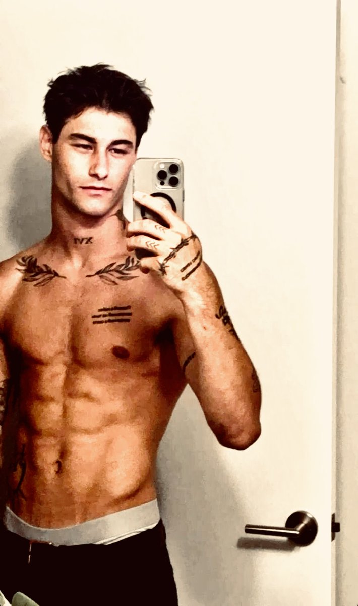 touchmeinsick's tweet photo. ♱ 𝐩aís———𝙩ropical ♱ (𝗮𝘁𝗿𝗮𝗰̧𝗮̃𝗼 𝗳𝗮𝘁𝗮𝗹) ‘🐅’ https://t.co/wPaXg52jYY