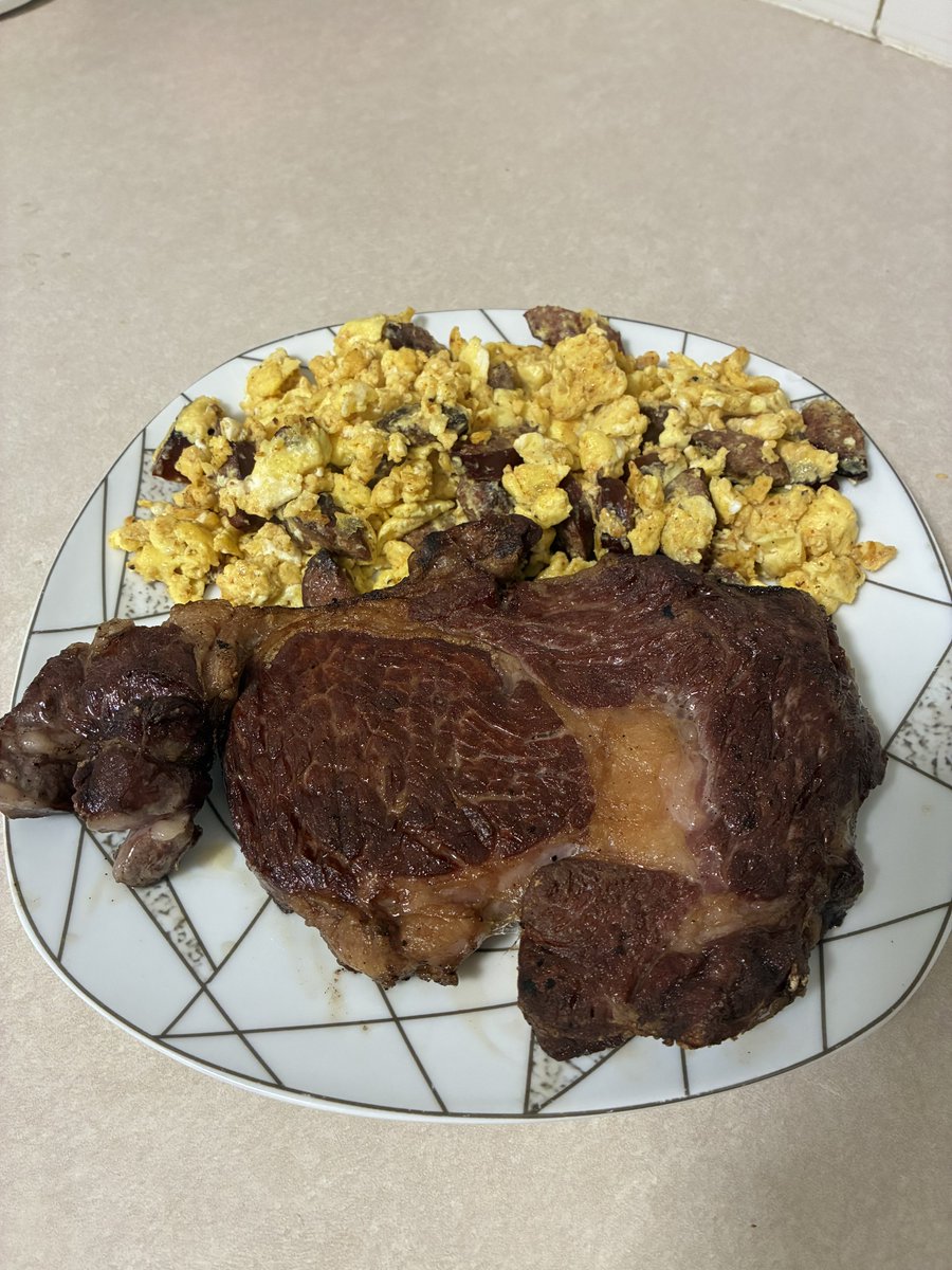 GoobieTheDog's tweet photo. @ZackStrength Steak n eggs 💪 found your post 3-4 years ago. Never looked back 😎 https://t.co/G5i2bNnczH