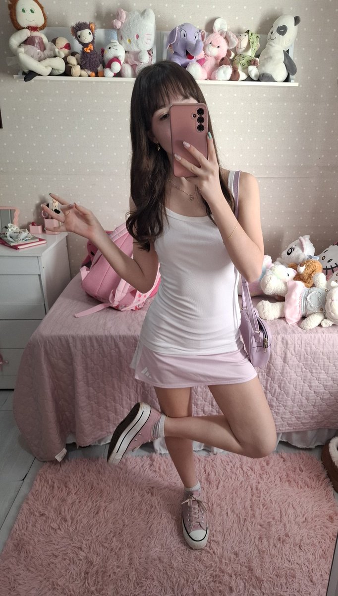 lalizloopsy's tweet photo. Outfit de hj pra aula de dança https://t.co/I3UrbdbUfZ