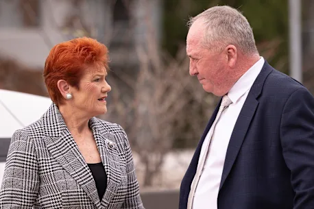 ChrisNewAccount's tweet photo. Hanson says her daughter Lee will take over the party increasing speculation that she'll quit soon.

Barnaby Joyce is fuming because he was led to believe that he would lead the party. 

This is gonna get messy 🍿🍿🍿#auspol https://t.co/VdYvMoq76Y