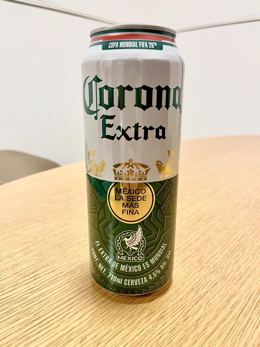yuta5927's tweet photo. メキシコのお土産をもらった🍺
FIFAワールドカップ2026の限定デザインなんだって。
710mLという大きなサイズがまさに海外仕様のサイズ感！
決勝のときにいただこう😇 https://t.co/OioP5Z5KeU