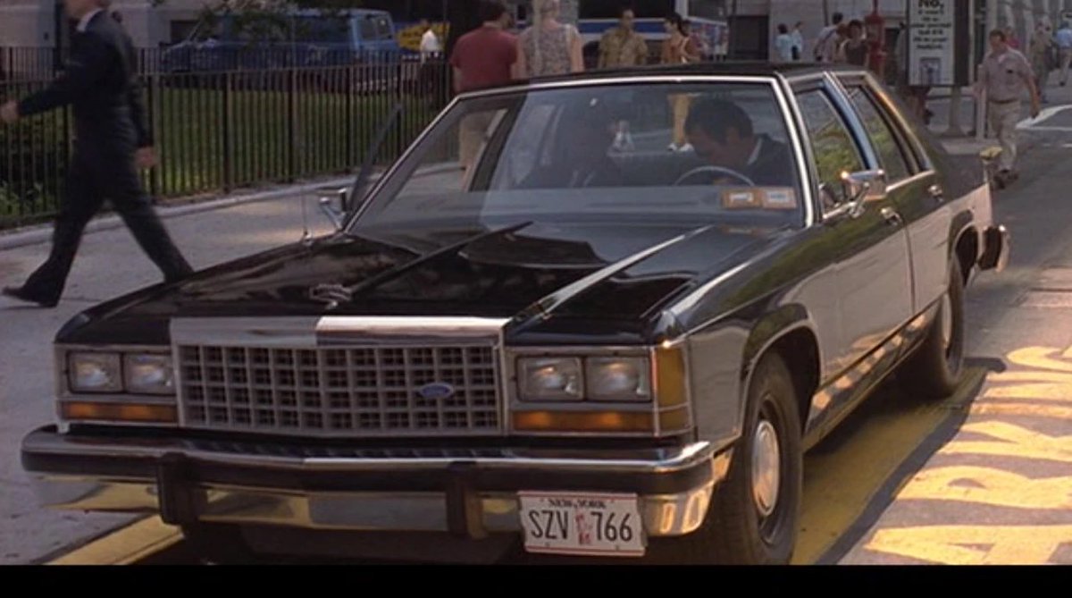 RanmaFan85's tweet photo. @WholesomeMeme The 1987 Ford Crown Victoria LTD just pulled out of there. https://t.co/PTBfjOVtdL