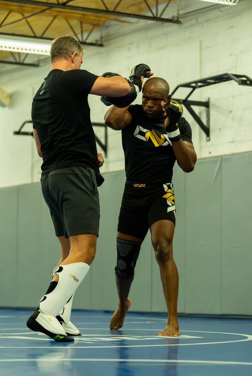 KAMARU USMAN tweet media
