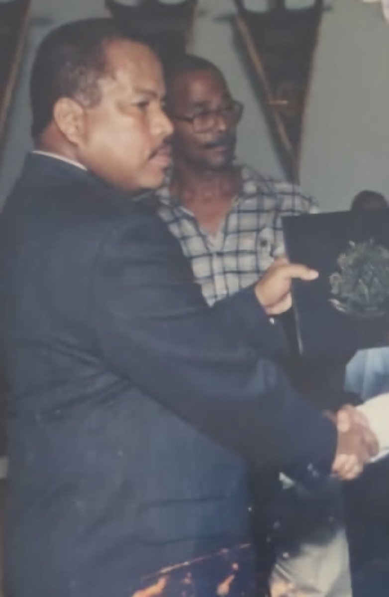 BarriosDurospty's tweet photo. El profesor, exdirector del colegio Artes y Oficios, exlegislador y exembajador Reymundo Hurtado Lay, falleció hoy a los 71 años. Sus honras fúnebres serßn el sábado a las 10:00 a.m. en la iglesia Cuadrangular, en calle Q. https://t.co/LSIuVctRp8
