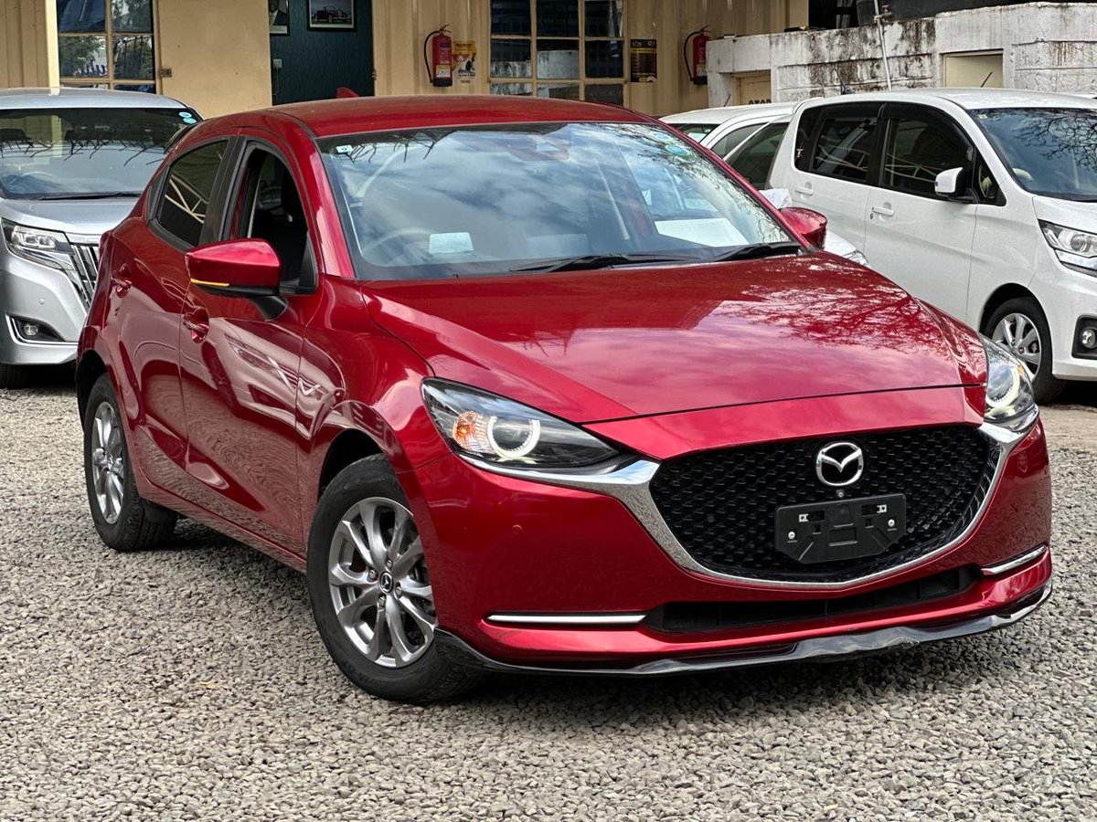 KalidaMotors's tweet photo. Mazda 2(formerly Demio) prices are skyrocketing even in the auction houses. What's the reason guys?

#carimports
#spaceyamagari

Find out what you can import using: 

https://t.co/MOvXFg7sQU https://t.co/TyomSXUysS