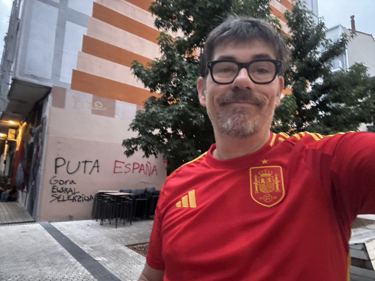 davidjcome1's tweet photo. Egun on!

No falta nada !!

💪🏻💪🏻

#VamosEspaña 

#mundialdefútbol2026 

Estoy en Egia y quería que lo supieras.

https://t.co/vFp4shc7Gi

(Egia Donostia / San Sebastián, PV, 20012, 🇪🇸 ) https://t.co/w6LmOV3Bs7