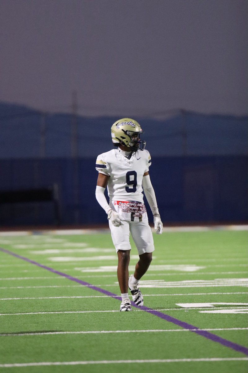 KingKahalewai's tweet photo. #juniorsznloading https://t.co/AfWp2rQFRW