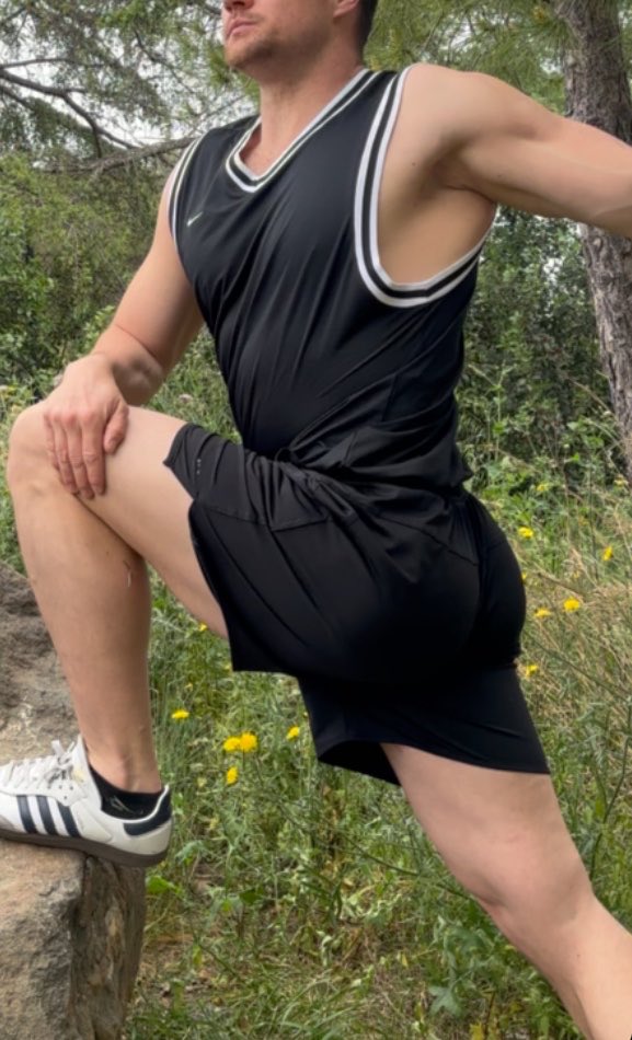 deanyboy226's tweet photo. Morning stretch 💪🏋️‍♂️ https://t.co/yb71WYT9hg