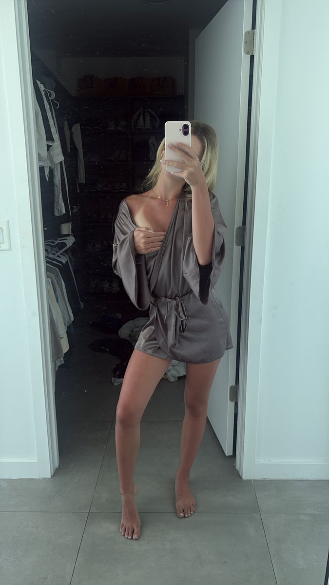 ella west tweet media