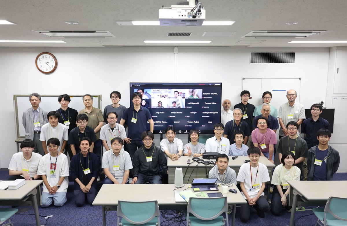 kek_ipns's tweet photo. 「プラットフォームD」第3回研究会を開催しました

今回は、希釈冷凍機を用いた、"絶対零度"に近い0.1 K（約-273 ℃）の極低温環境での試験を中心に議論しました。

超伝導検出器を評価するための共通セットアップや、高価な低温温度計の代わりに、電子回路に使う安価な抵抗を温度計として共通利用するアイデアについて検討し、共通基盤づくりがいよいよ本格化しています。

また、荷電粒子ビームを用いた低温検出器の試験の場として、ITDCテストビームライン利用を目指す議論も交わされました。