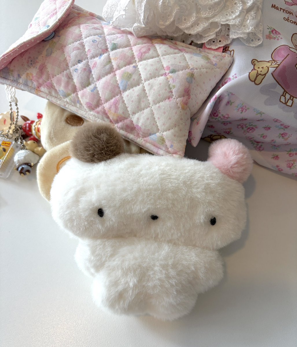 fluffy things🏡 tweet media