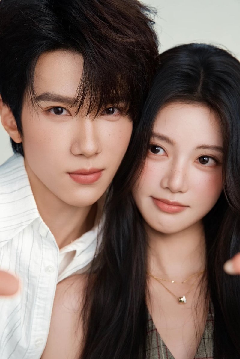Vanilate17's tweet photo. Gue rela jadi semut kalo gula nya kayak gini🤧
#SunZhenni #YuChengen
#BlushingWhenWeMeetAgain https://t.co/ouQRfVS761