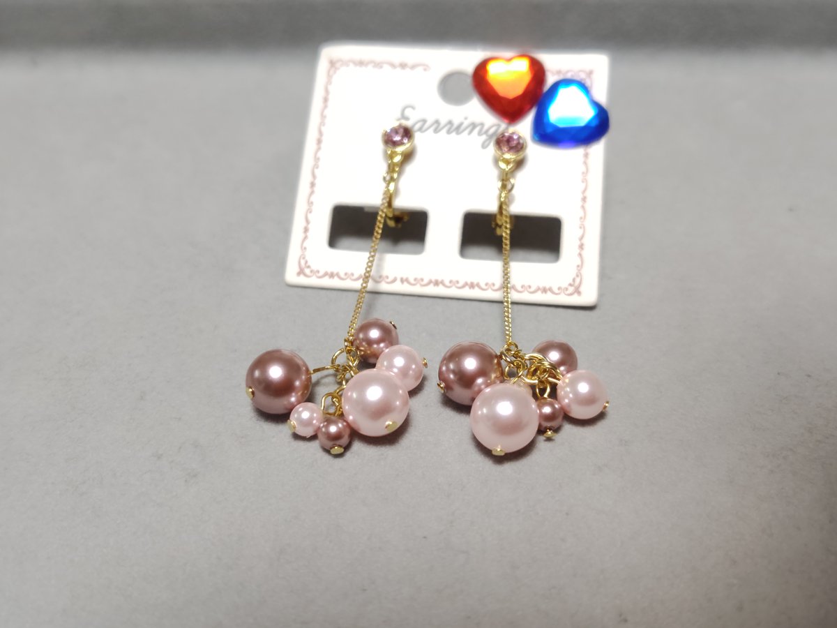 AnjiBlue_Resin's tweet photo. ロザリンとヴィンテージローズのパールぶら下げてみました

#イヤリング #パール 
#ハンドメイドアクセサリー #ハンドメイド好きさんと繋がりたい https://t.co/Qa7A4FtPMb