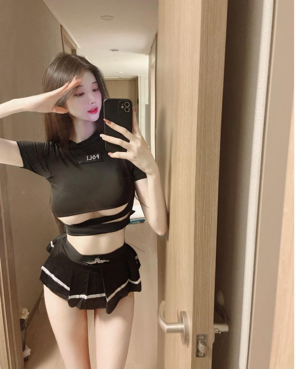 fkdldhdd's tweet photo. 🦆😡👋돌싱입니다.친구들이 애들보느라 안놀아줘여.》라인 hz2588
#맘눌뎀  #야��  #일탈  #분수 https://t.co/S4CavJz5Tl
